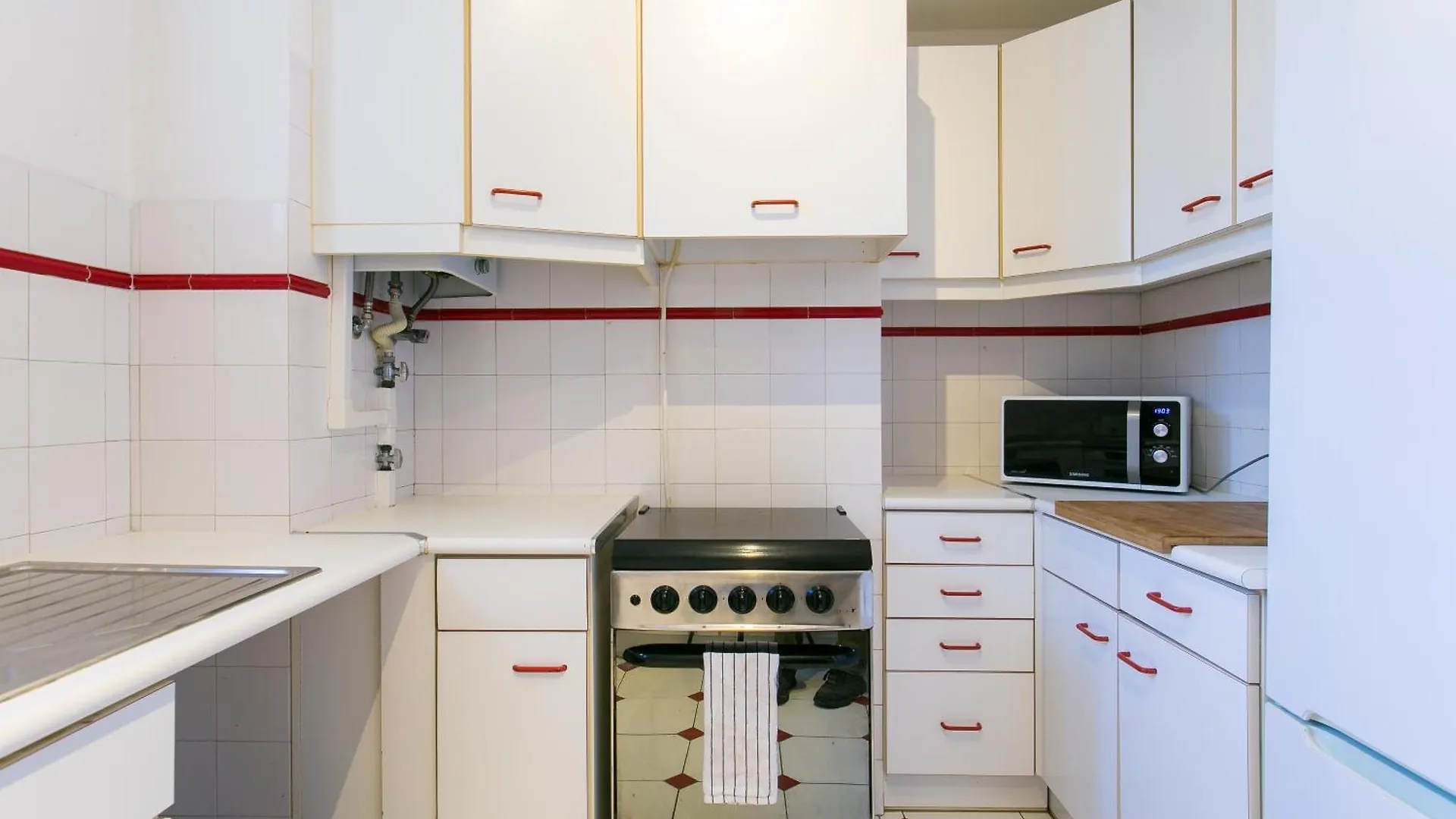 Spacious, Bright And Newly Renovated 2 Bedroom Apartment, Lisbon Historical Center, Madragoa البرتغال